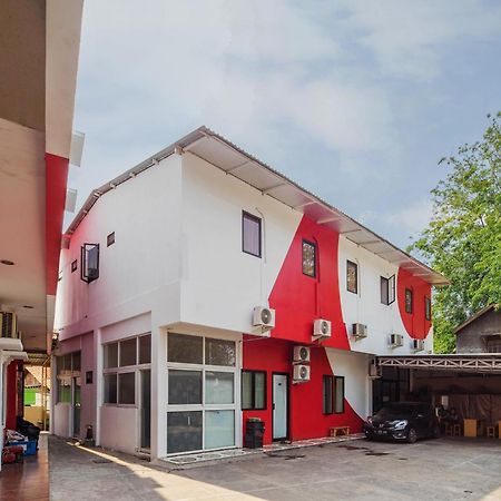 Super Oyo 866 Idola Residence Jakarta Exterior photo