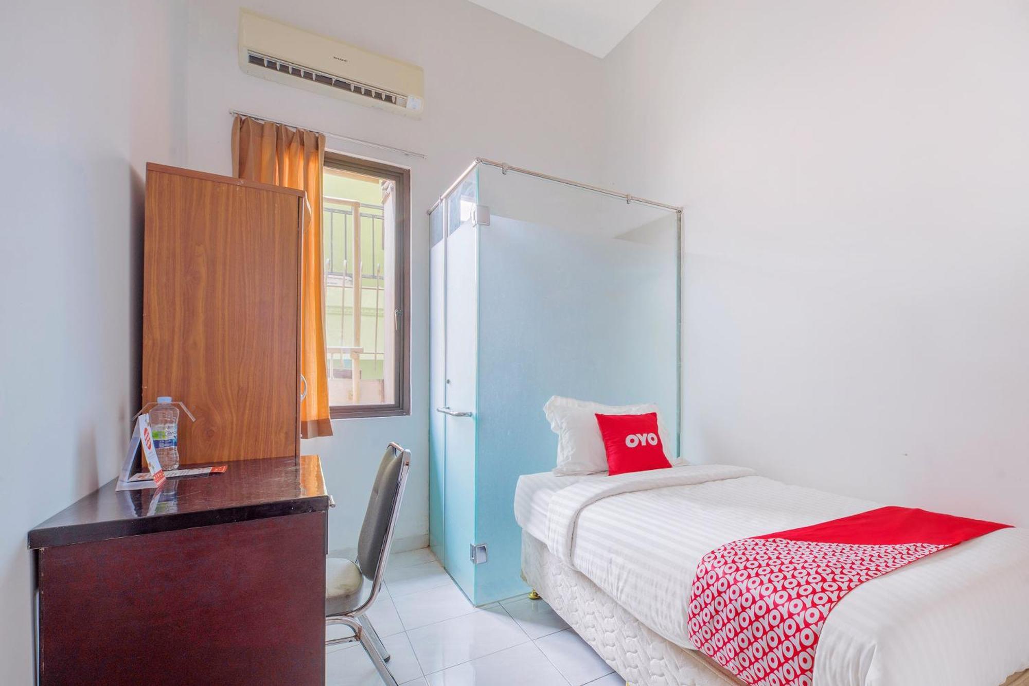 Super Oyo 866 Idola Residence Jakarta Exterior photo